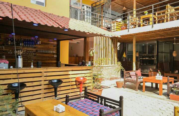 Hotels The Doors & Restro Bar
