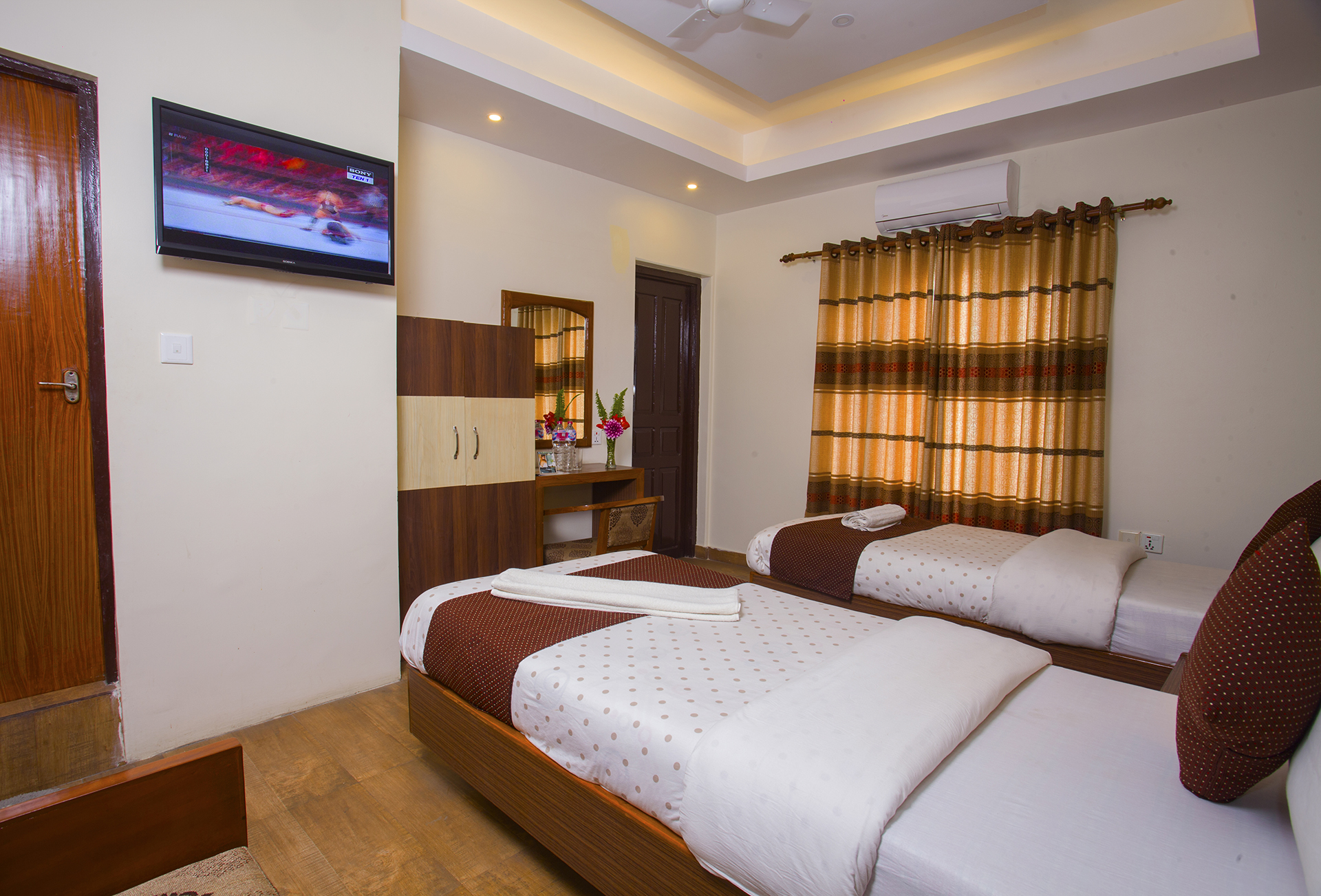 Gallery Image Of Hotel View Point