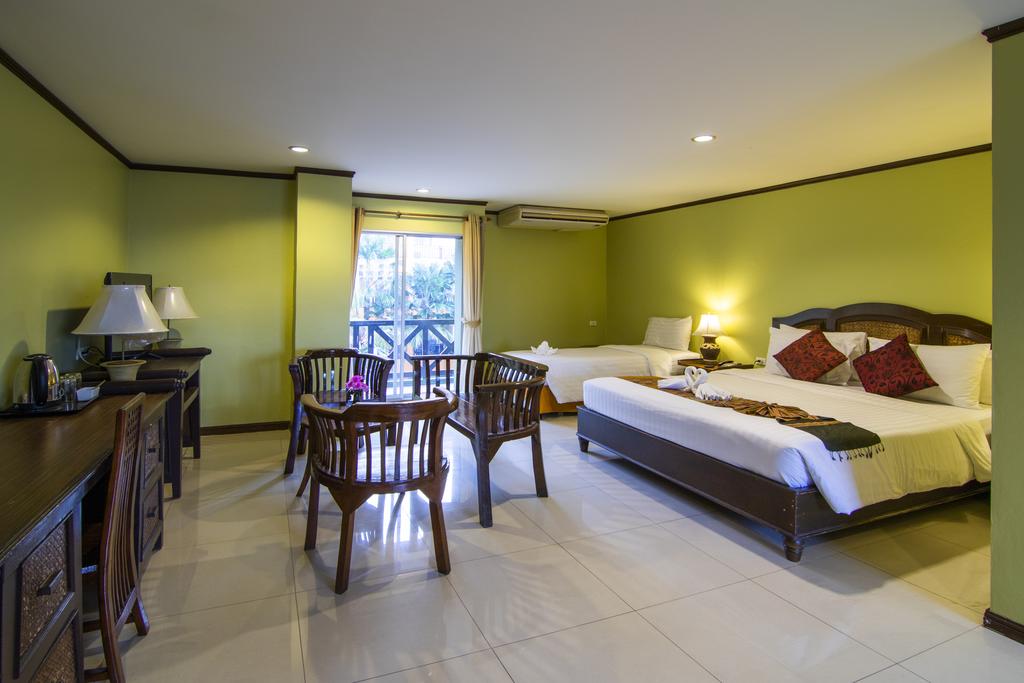 Gallery Image Of Phuphaya Resort Pattaya
