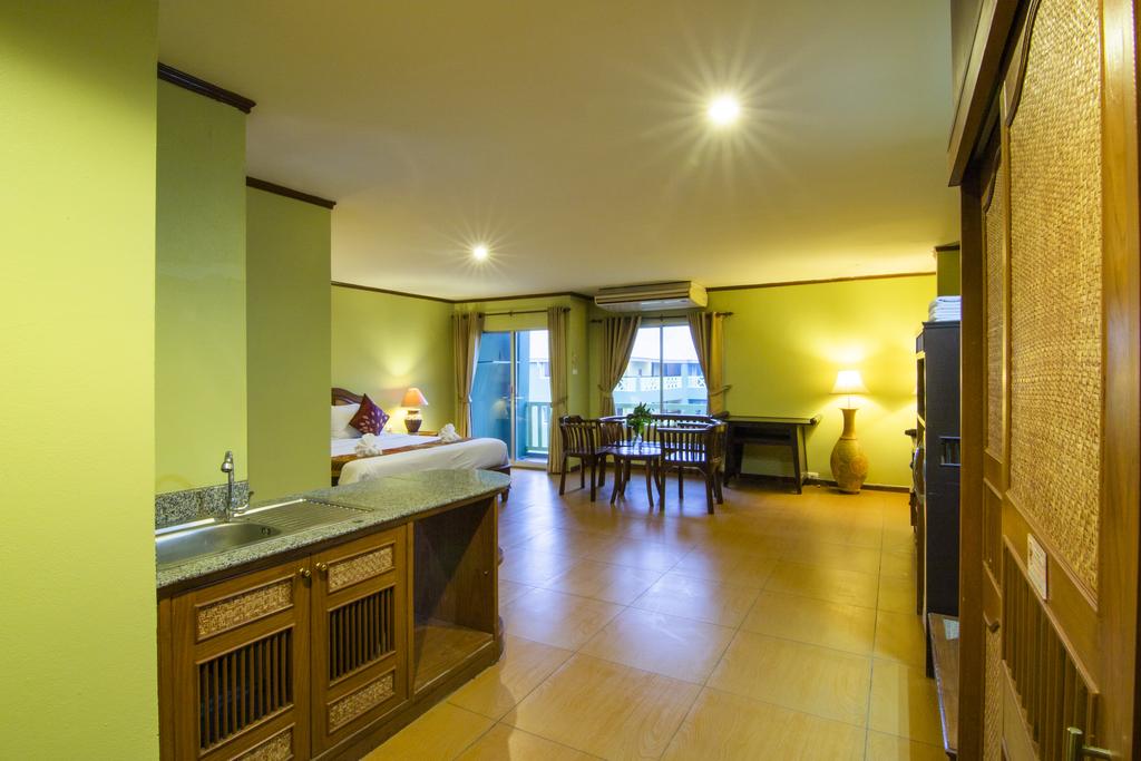 Gallery Image Of Phuphaya Resort Pattaya