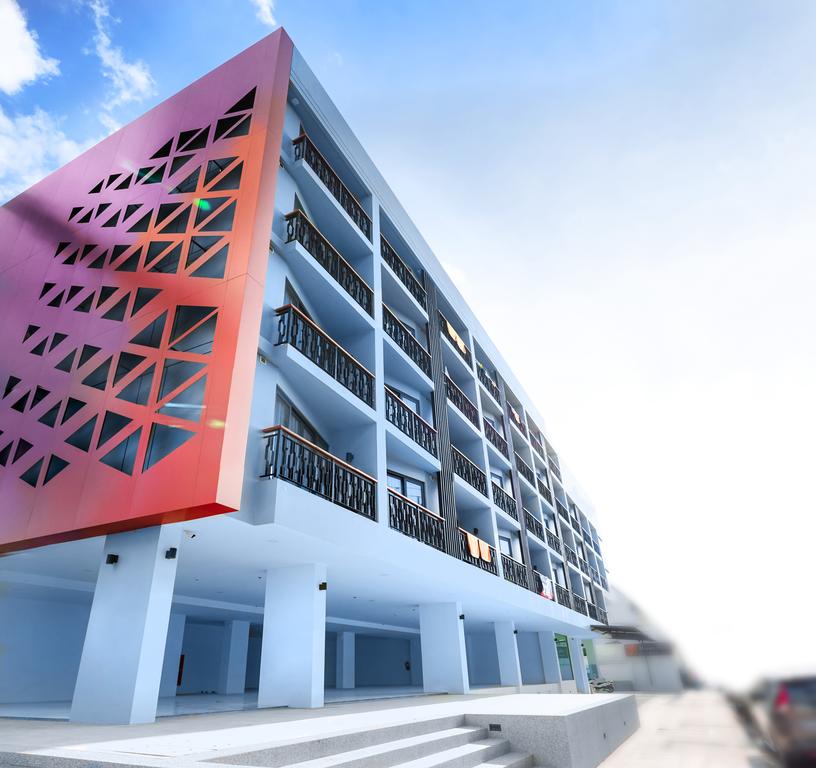Gallery Image Of Phoenix Karon Beach Hotel 