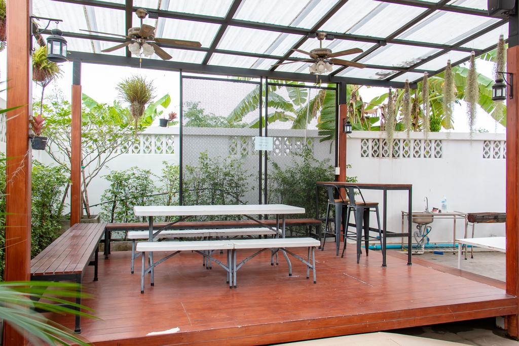 Gallery Image Of Villa Pool Lay