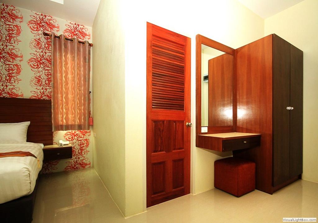 Gallery Image Of Chaophayathara Riverside Hotel